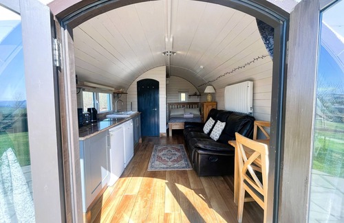 Rhayader Cottage | Mountain View Pod - Glamping pod sleeping 2 guests, Pet Friendly