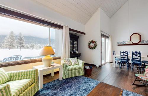 Black Butte Ranch Apartment | Mountain View Ranch Retreat - Golf and Serenity