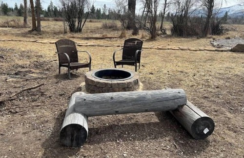 Victor Apartment | Mountain View Yurt