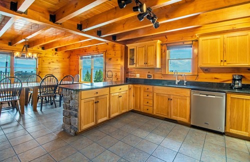 Stanley House | Mountain Views, Hot Tub, Pet Friendly!