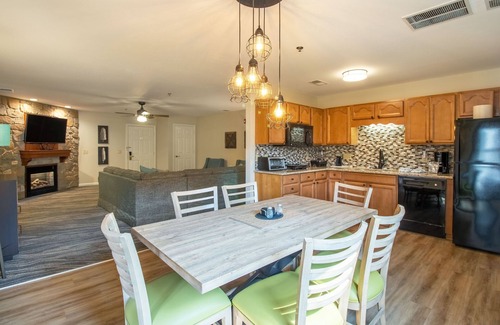 McGaheysville Condo | Mountain Views, Private Balcony, Resort amenities!