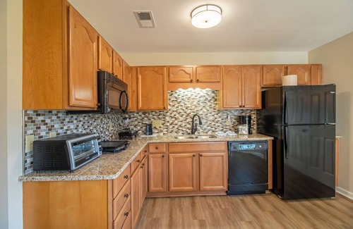 McGaheysville Condo | Mountain Views, Private Balcony, Resort amenities!