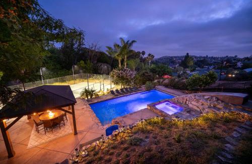 Mount Helix Villa | Mountain Villa in San Diego - Pool & Waterslide, Spa, Pickle Ball, Game room