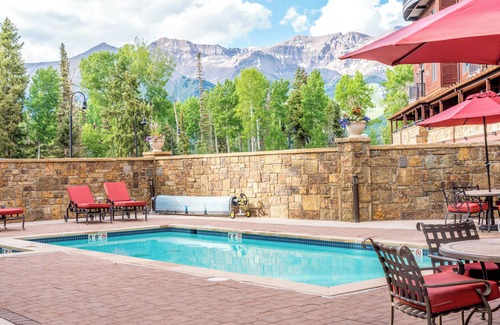 Mountain Village Condo | Mountain Village 1-Bedroom Retreat With Pool, Hot Tubs