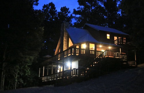 Broken Bow Cabin | Mountain Vista: Stunning 50-Mile Views, Seclusion, Beavers Bend Author's Cabin