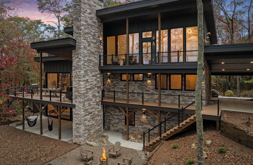 Brevard House | Mountain Zen Retreat Sauna Fire Pit Game Deck