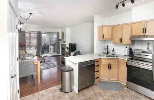 Cougar Creek Condo | Mountains' Edge by ML