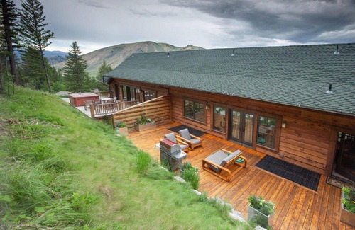 Jackson House | Mountainside Chateau In Jackson Hole - View of Tetons, Walk To Town