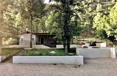 Ruidoso House | Mountainside Hideaway