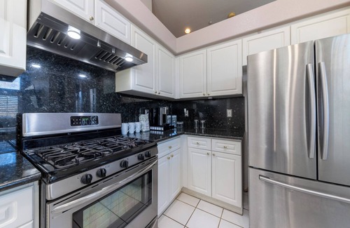 Loma Linda House | Move-in Special! 4BD Home – First Month 4,500 USD