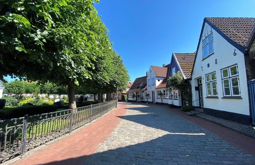 Schleswig Apartment | Möwenblick in the Wikingturm - directly on the water, view of the Schlei, 24th floor, shower room