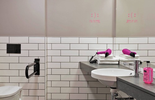 Ostend Hotel | MOXY Frankfurt East