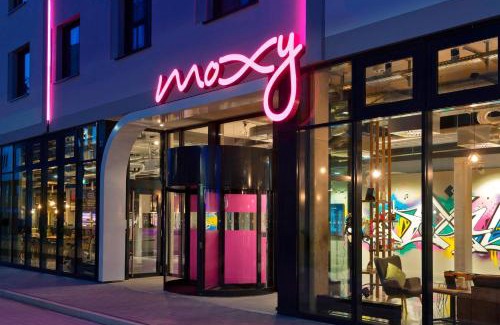 Leinfelden-Echterdingen Hotel | Moxy Stuttgart Airport/Messe