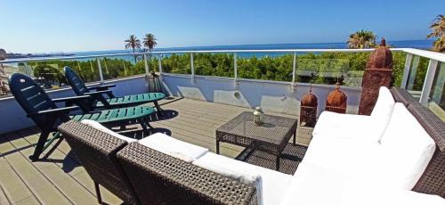 Playas del Palo Apartment | Mshome Primera Línea en Málaga