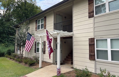 Starkville Condo | MSU Campus Condo: Mississippi State, Steps from MSU, Dudy Noble! Freshly updated!