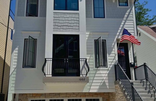 Mount Adams House | Mt Adams Adventure Su