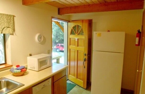 Maple Falls House | Mt. Baker Lodging Cabin 67 - Sleeps 5!
