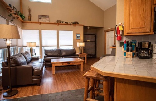 Salida Ski Chalet | Mt. Massive Chalet at Creekside Chalets