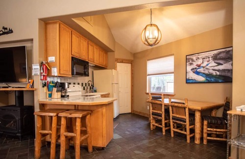 Salida Ski Chalet | Mt. Massive Chalet at Creekside Chalets