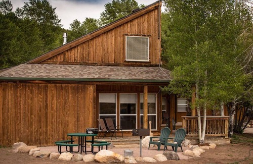 Salida Ski Chalet | Mt. Massive Chalet at Creekside Chalets