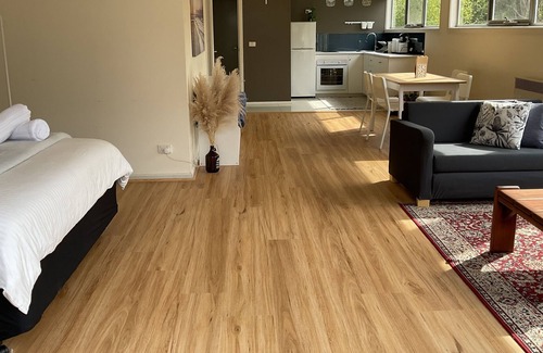 Healesville Apartment | Mt Rael Healesville Suite 4 Javan