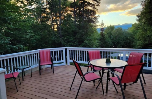 Jackson House | Mt. Washington View~Min to Skiing~Wood Stove