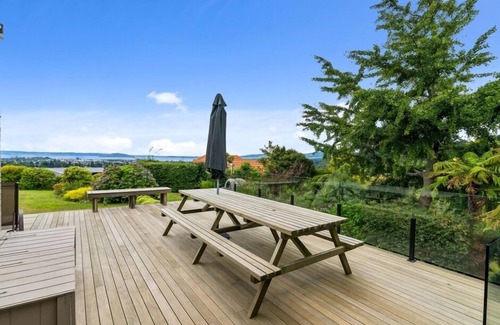 Rotorua House | MTBers Paradise! Amazing views! Ride to the Forest