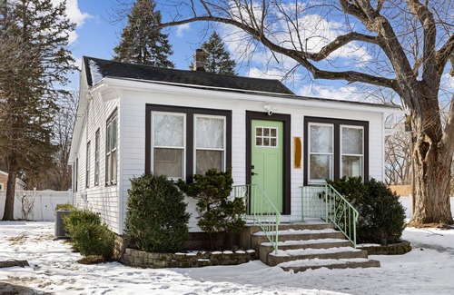 Hudson Lake House | MTM Premier, Modern 2 Bedroom, 1 1/2 Baths