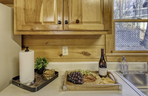 Walnut Mountain Cabin | MTN Cabin Sleeps 10 - Camping & Fishing - Family Vacay & Outdoor Adventures