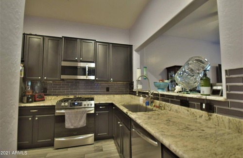 Paradise Valley Village House | Mtn City View 3 bd 3 ba office 2 mi desert ridge