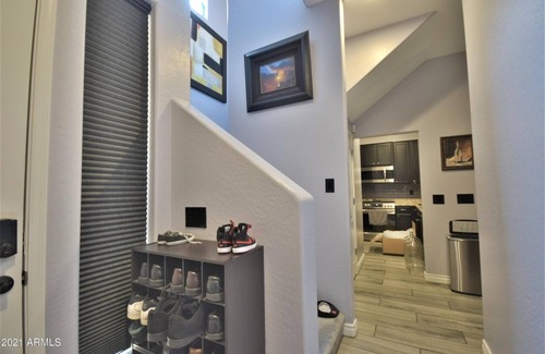 Paradise Valley Village House | Mtn City View 3 bd 3 ba office 2 mi desert ridge