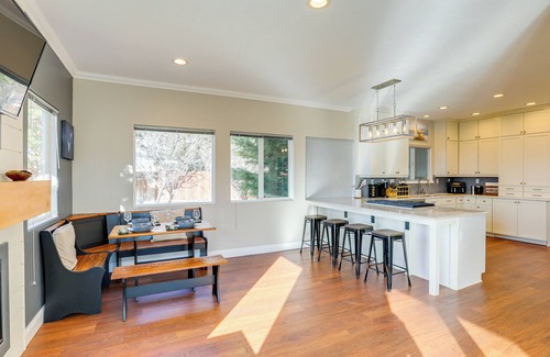 Sparks House | Mtn-View Haven w/Hot Tub! 28 Mi to Mt Rose Ski