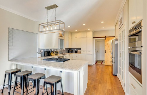 Sparks House | Mtn-View Haven w/Hot Tub! 28 Mi to Mt Rose Ski