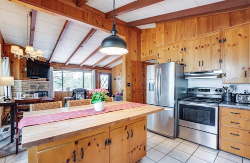 Prescott Cabin | Mtn Views & Multi-Level Deck: Prescott Paradise!
