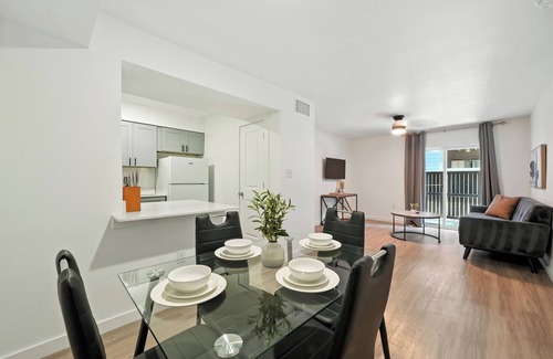 Windsor Park Apartment | Muelller Flats 1613 I Spacious 1 Bed 1 Bath