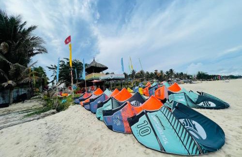 Central Mui Ne Beach House | Mui Ne Garden Hotel and Kite School