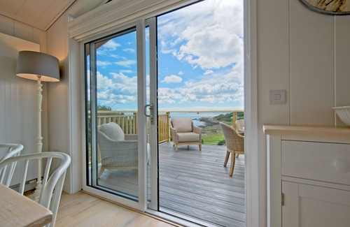 Castle Douglas Cottage | Muir Lodge - a lodge that sleeps 6 guests in 3 bedrooms