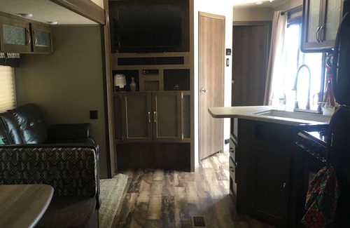 Edgar House | Multi-family getaway on private clear water lake!