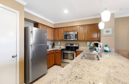 Isle of Palms Condo | Multi-Room Panoramic Oceanfront Views, Community pool - 505 Summerhouse