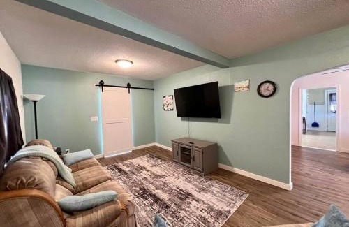 Munising House | Munising Getaway