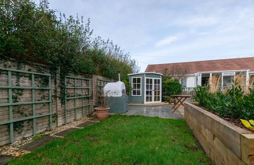 Port-Eynon House | Murmur Y Llanw - Two Bedroom House, Sleeps 5