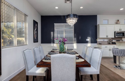 Indio House | MusicLover LAKEside Pool, Game Room & Golf Course!