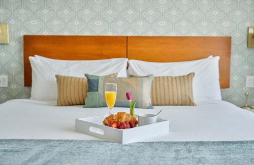 Coconut Grove Hotel | MVR Suite Book Before These Sunset Views Are Gone