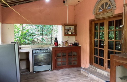 Tuxtla Chico Cabin | Flores exóticas Cozy cabin charming 1ra. Sección de Guillén Oriente WiFi, AC