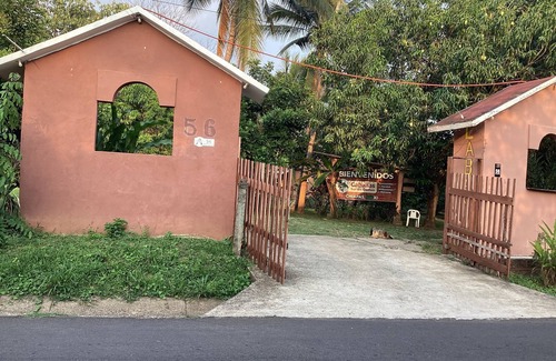 Tuxtla Chico Cabin | Flores exóticas Cozy cabin charming 1ra. Sección de Guillén Oriente WiFi, AC