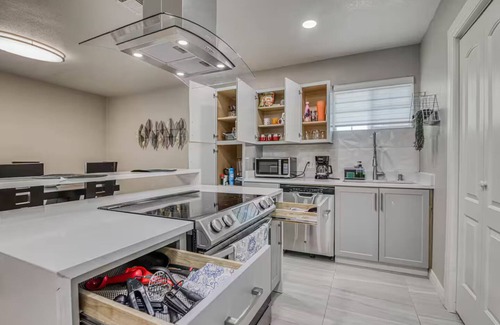 El Paso House | My Cozy Duplex “B” in the heart of West Side