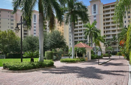 Vanderbilt Beach Condo | "My favorite apartment in Naples!"