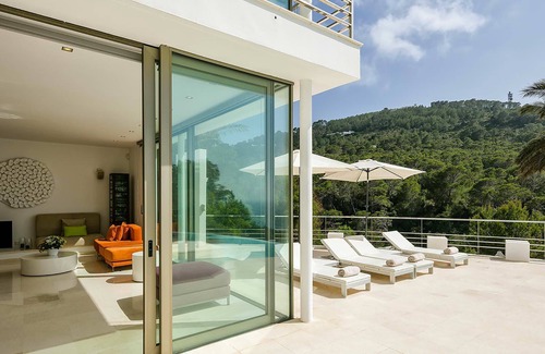 Cala Vadella Villa | My Rental Homes - Villa Pepe with sea view, pool and garden