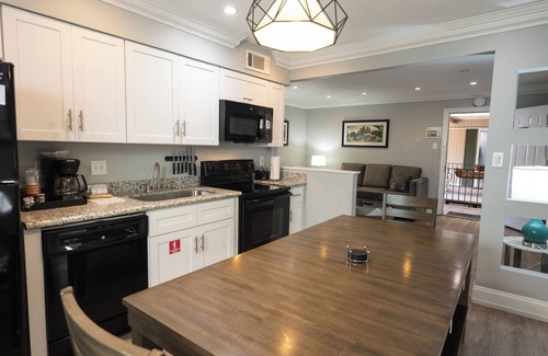 New Orleans Hotel | My SouthernComfort at 519 Frenchmen street! 201