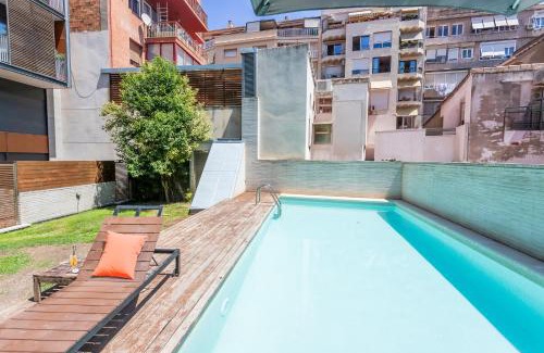 El Putget i Farro Apartment | My Space Emirates - Splendid Apartment with Terrace and Pool near Park Güell